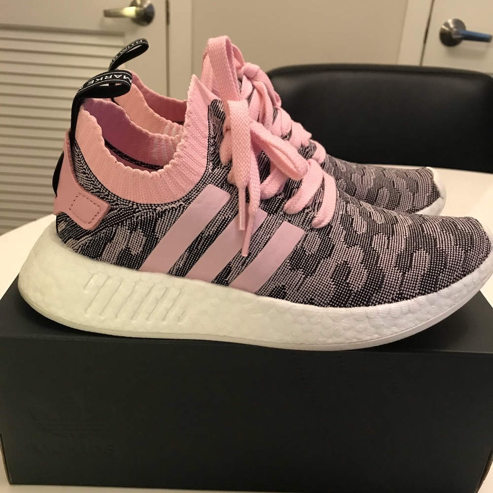 Adidas NMD R2 Primeknit - Women’s 6.5